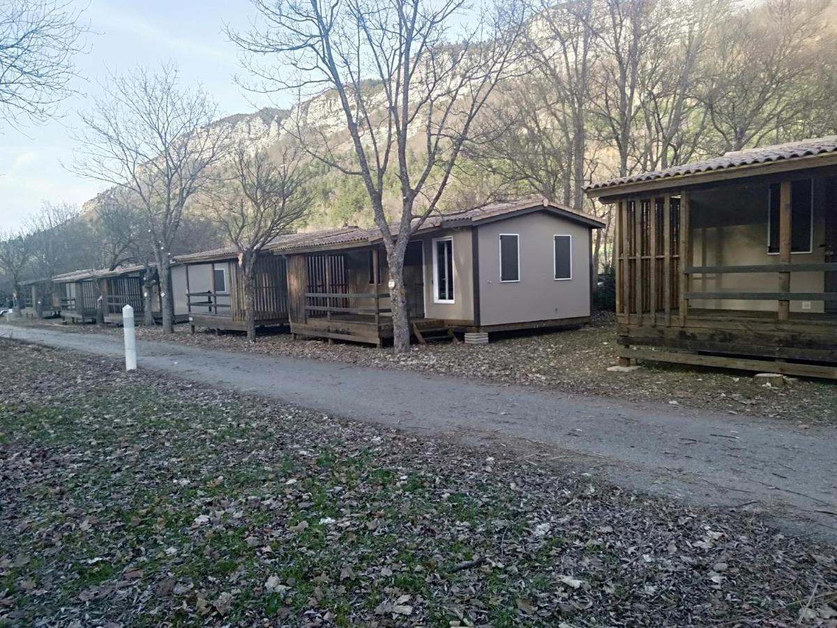 Camping Du Lac سانت جولين دو فيردون المظهر الخارجي الصورة