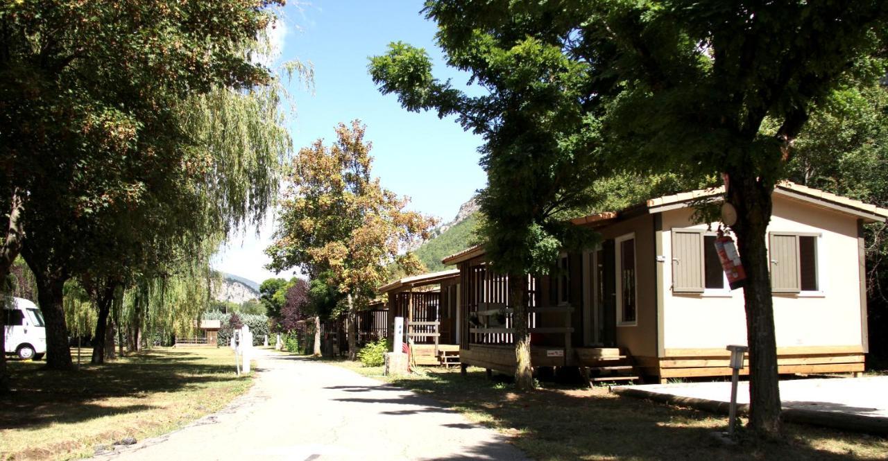 Camping Du Lac سانت جولين دو فيردون المظهر الخارجي الصورة