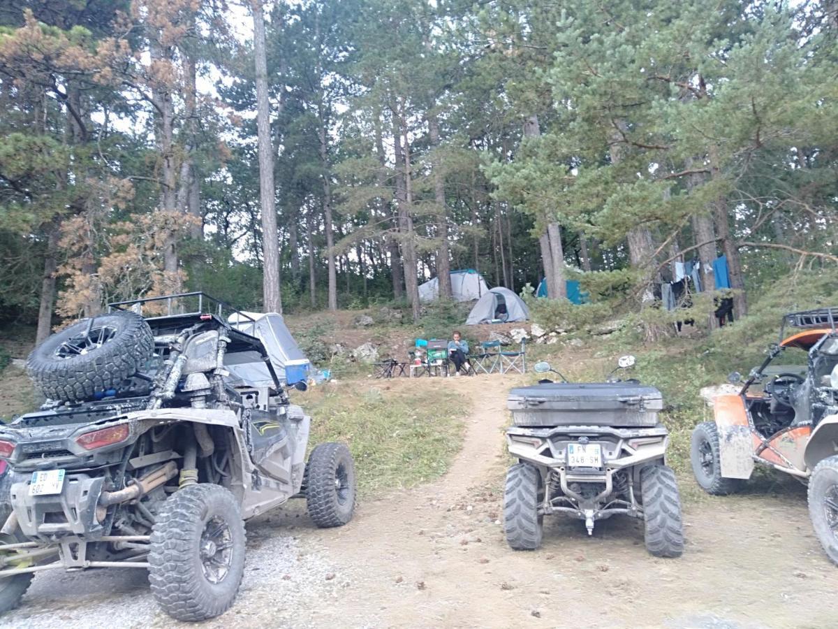 Camping Du Lac سانت جولين دو فيردون المظهر الخارجي الصورة