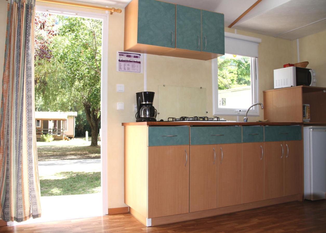 Camping Du Lac سانت جولين دو فيردون المظهر الخارجي الصورة