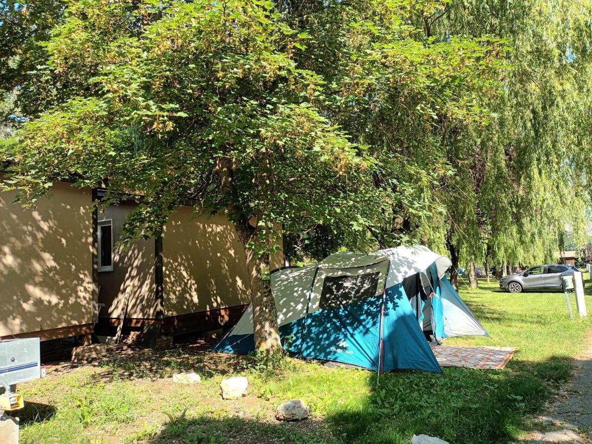 Camping Du Lac سانت جولين دو فيردون المظهر الخارجي الصورة