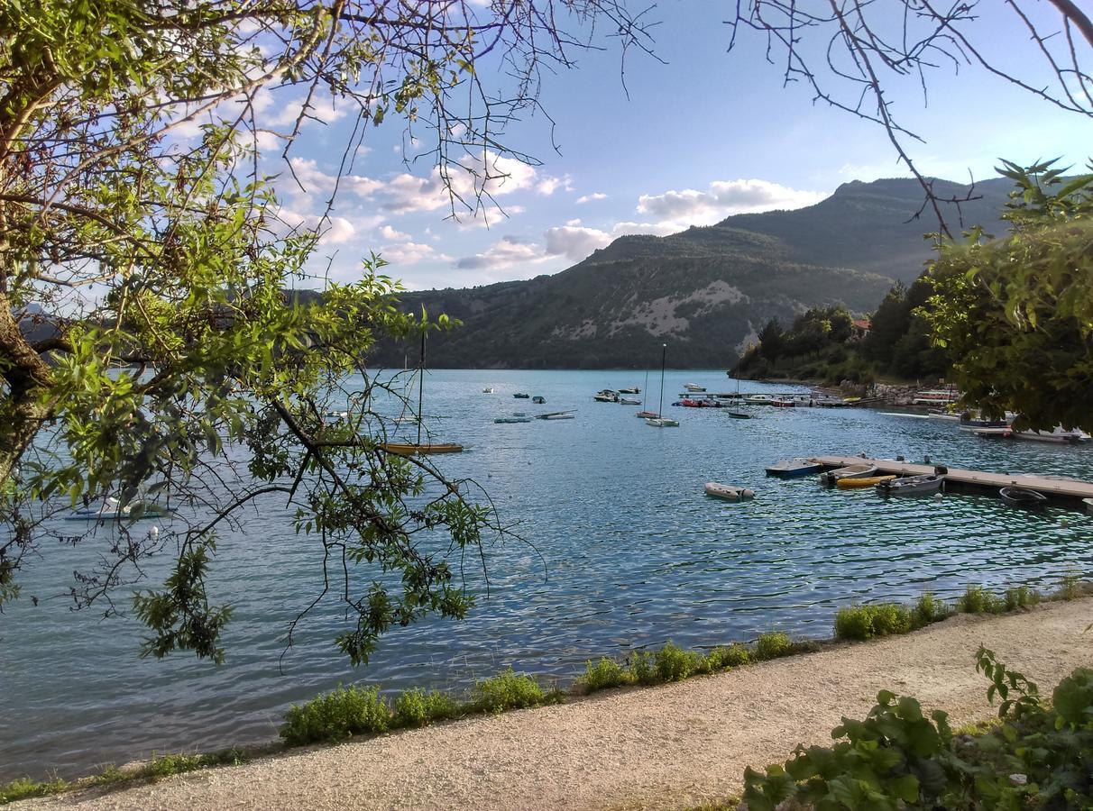 Camping Du Lac سانت جولين دو فيردون المظهر الخارجي الصورة