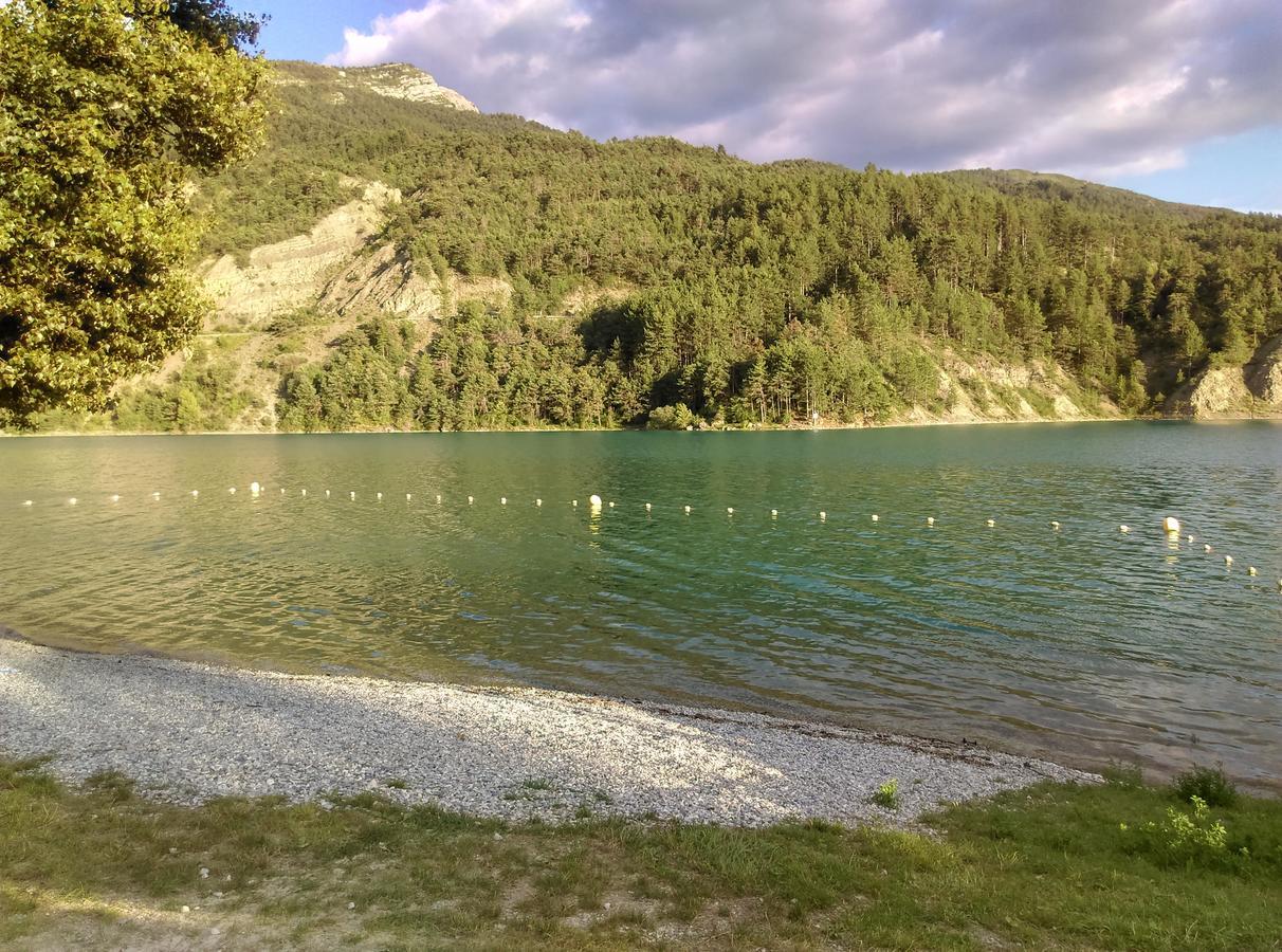 Camping Du Lac سانت جولين دو فيردون المظهر الخارجي الصورة