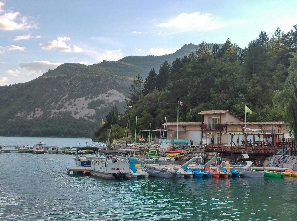 Camping Du Lac سانت جولين دو فيردون المظهر الخارجي الصورة